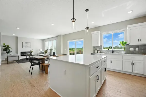 $462,795 | 1201 Sendera Trail, Raymore, MO 64083