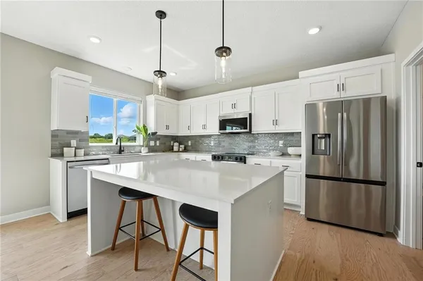 $462,795 | 1201 Sendera Trail, Raymore, MO 64083