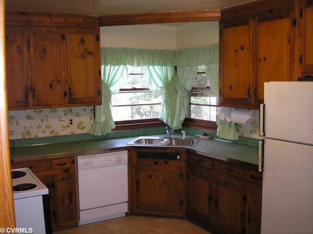 8068 Brown Road Richmond, VA 23235 - Photo 7 of 12 Kitchen