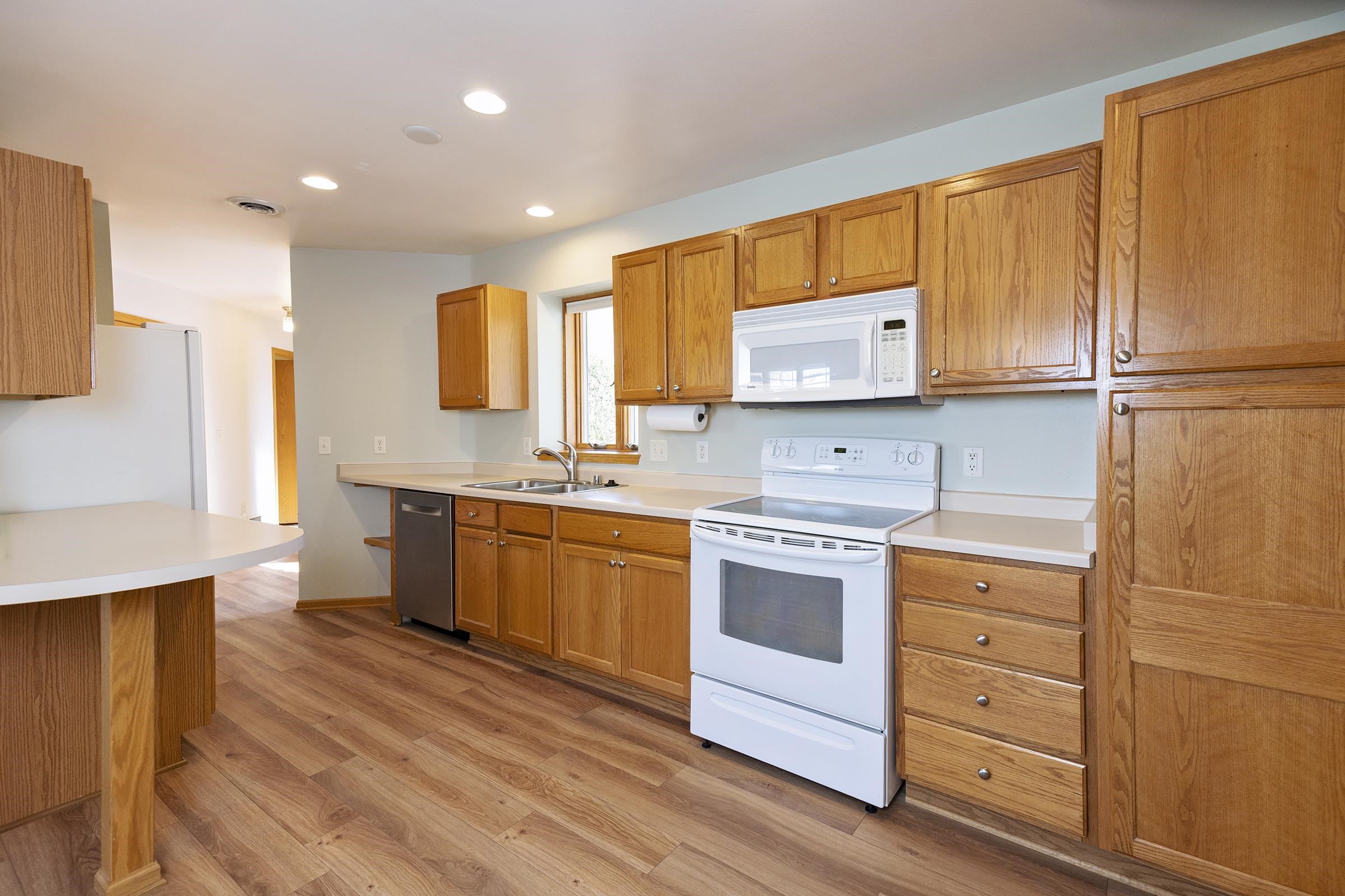 615 Shah Avenue Fort Atkinson, WI 53538 - Photo 7 of 27