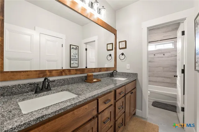 $565,000 | 5508 County Road 3300, Kempner, TX 76539