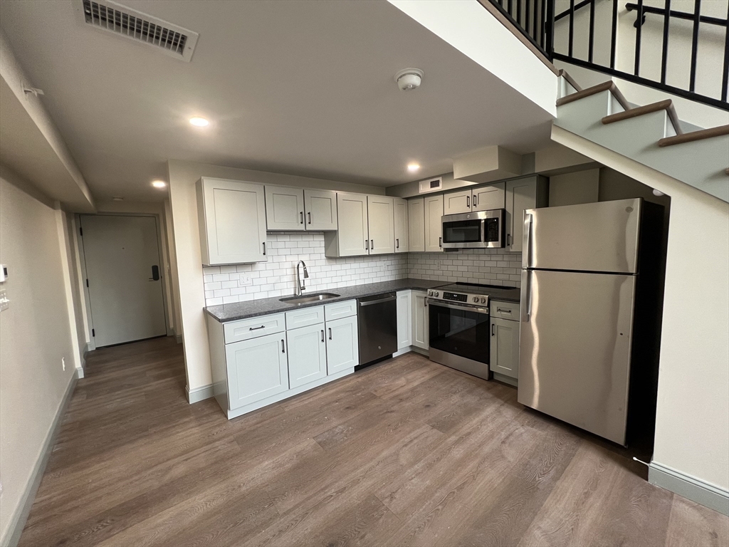 160 Seabury Street, Unit 25 Fall River, MA 02720 - Photo 2 of 13