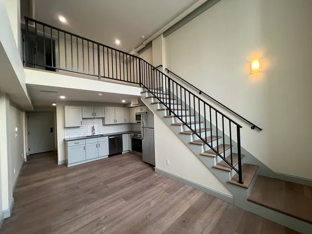 $2,995 | 160 Seabury Street, Unit 25, Fall River, MA 02720