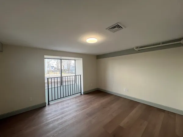 $2,995 | 160 Seabury Street, Unit 25, Fall River, MA 02720