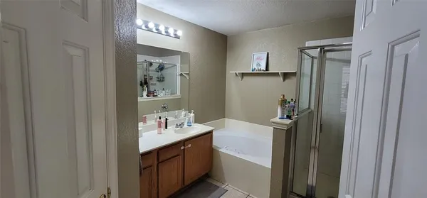 $1,950 | 909 Avondale Lane, Plano, TX 75025