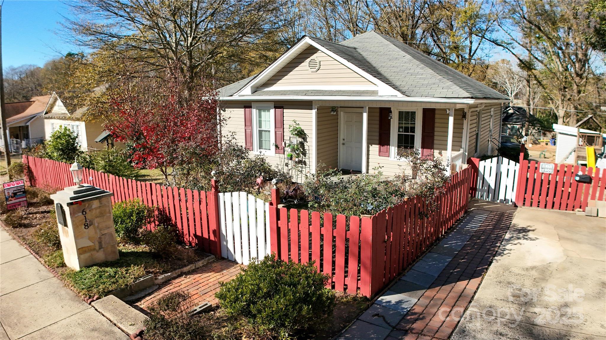 618 Clyde Street Gastonia, NC 28052 - Photo 1 of 8 a front view of house with yard and green space