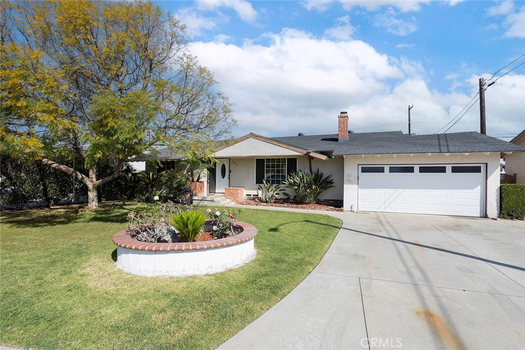 2917 West Rome Avenue Anaheim, CA 92804 - Photo 3 of 49