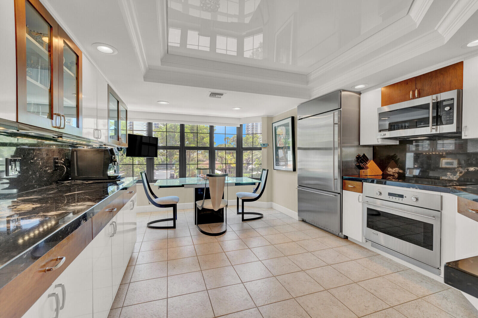 4501 North Ocean Boulevard, Unit TH04 Boca Raton, FL 33431 - Photo 51 of 86 OPEN GOURMET QUARTZITE KITCHEN