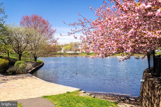 a view of a house with a big yard