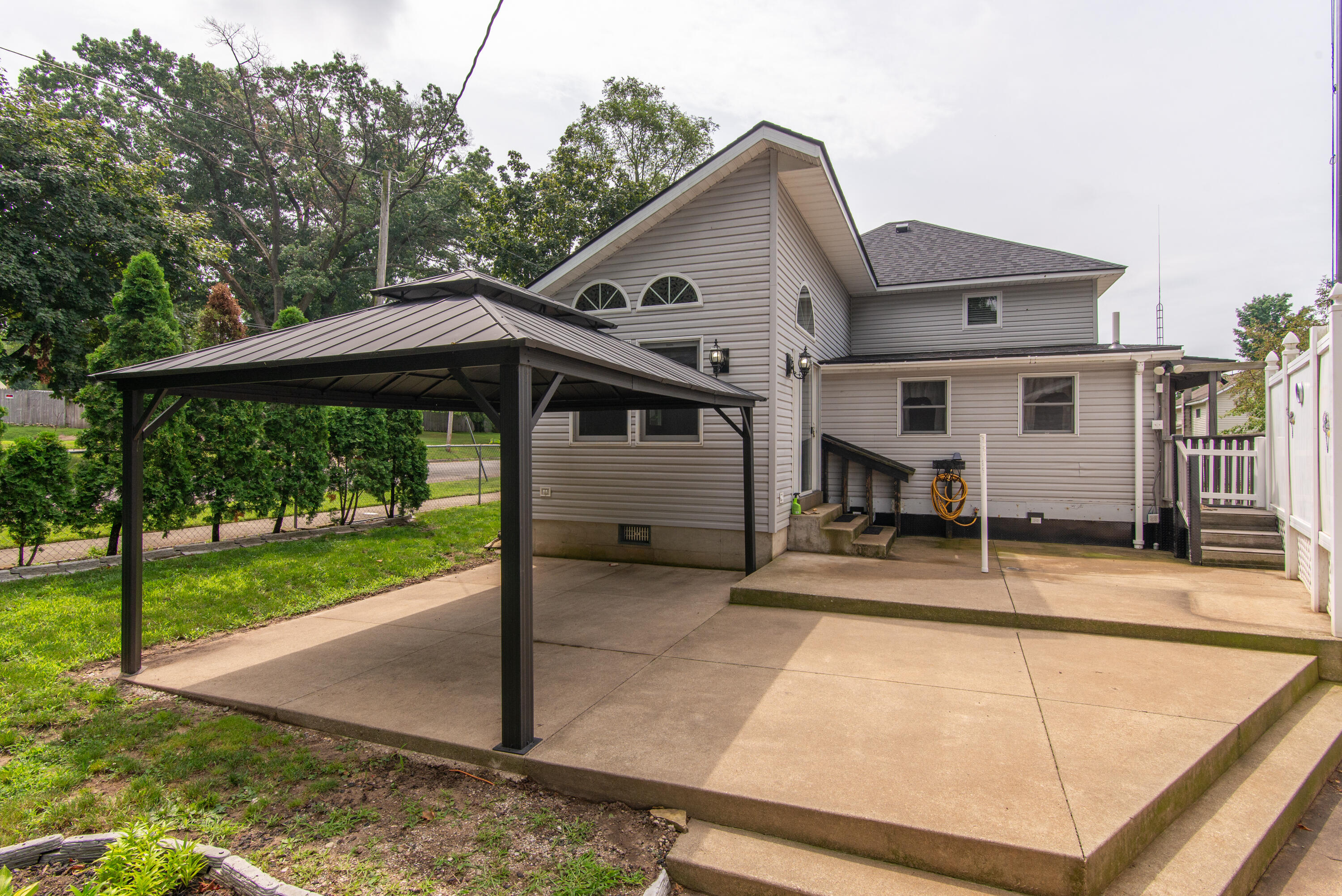 814 East Buck Street Three Rivers, MI 49093 - Photo 24 of 29 24
