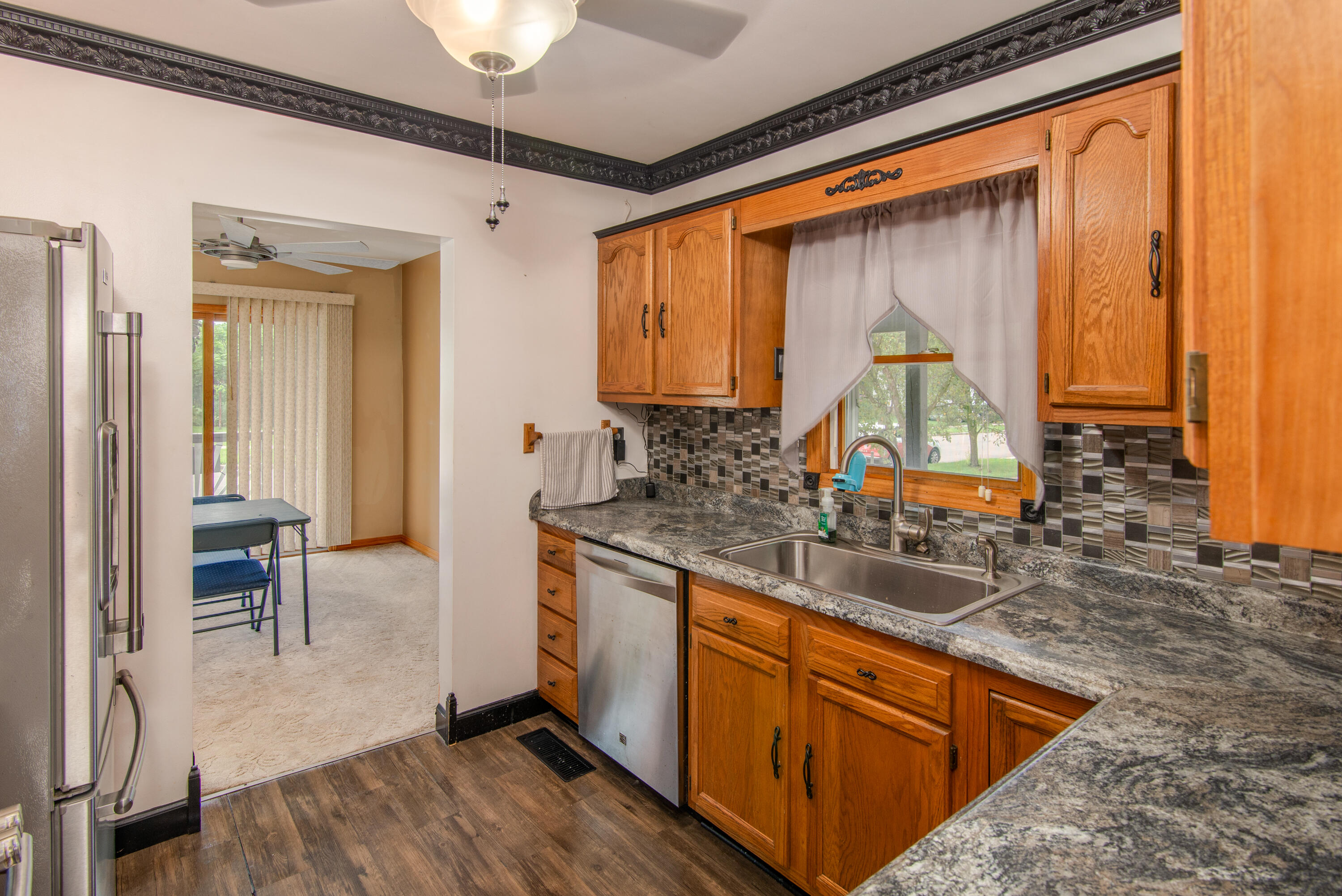 814 East Buck Street Three Rivers, MI 49093 - Photo 8 of 29 8