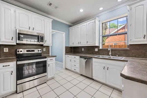 $345,000 | 2606 Hickory Bend Drive, Garland, TX 75044