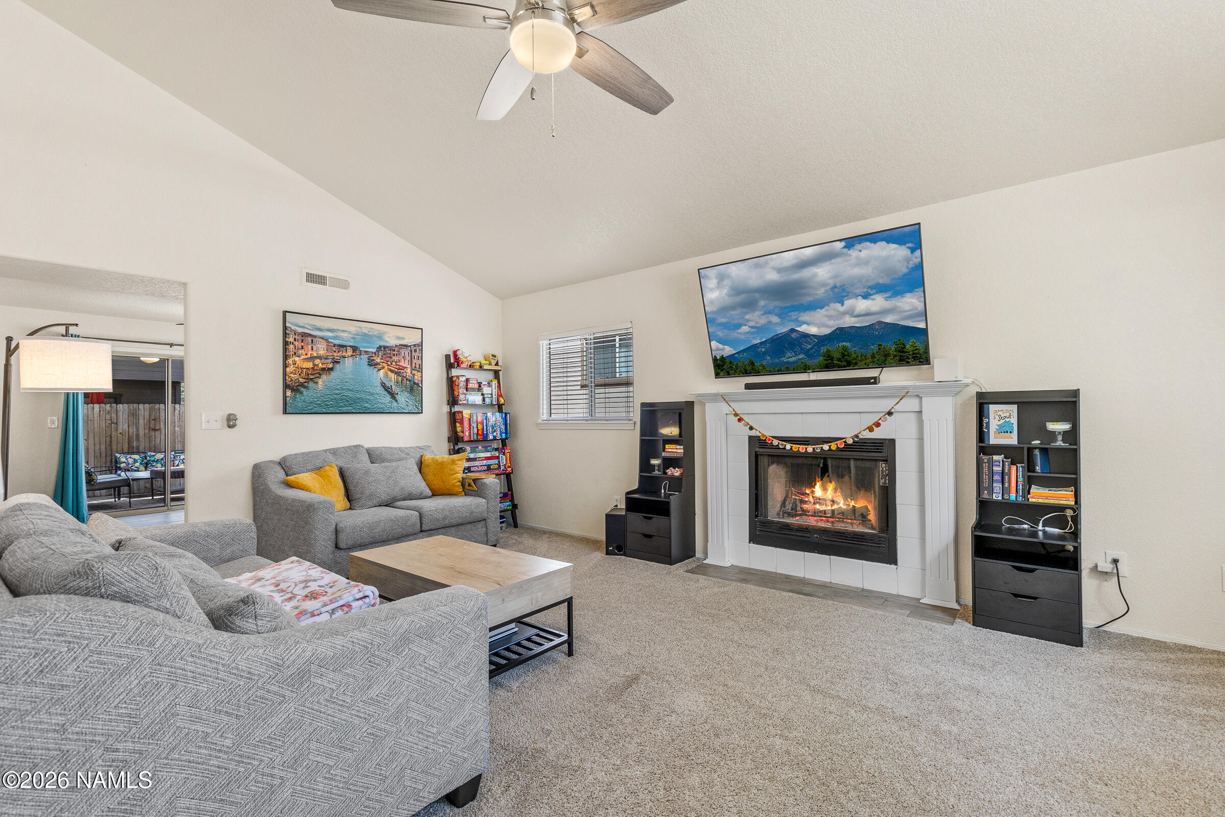 3216 Kyle Loop Flagstaff, AZ 86004 - Photo 3 of 20 Living Room