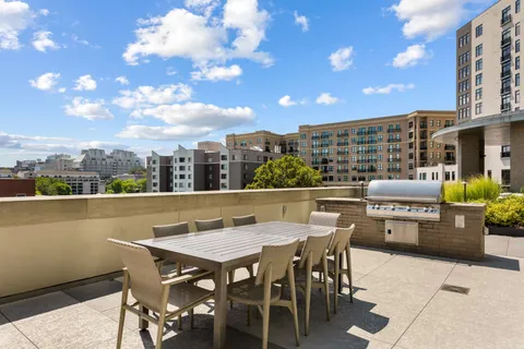 $625,000 | 900 20th Avenue South, Unit 1006, Nashville, TN 37212
