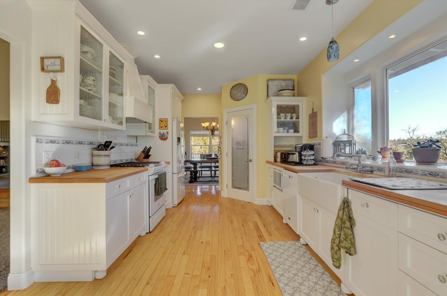 12597 Wolf Road Grass Valley, CA 95949 - Photo 12 of 88