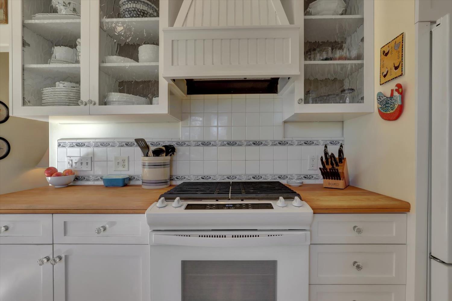 12597 Wolf Road Grass Valley, CA 95949 - Photo 14 of 88 HArdrock maple countertops