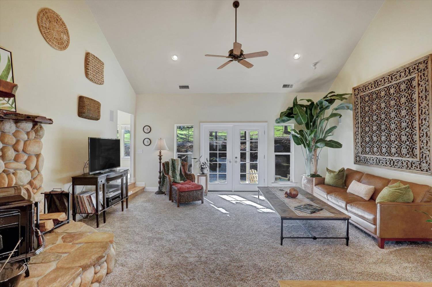 12597 Wolf Road Grass Valley, CA 95949 - Photo 25 of 88