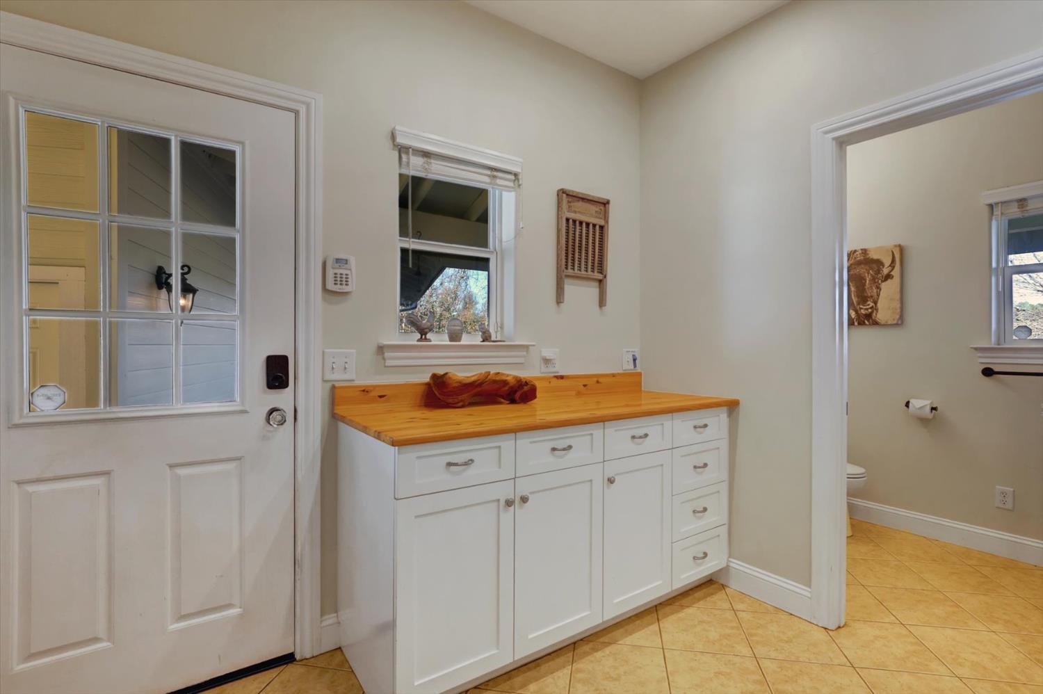 12597 Wolf Road Grass Valley, CA 95949 - Photo 33 of 88