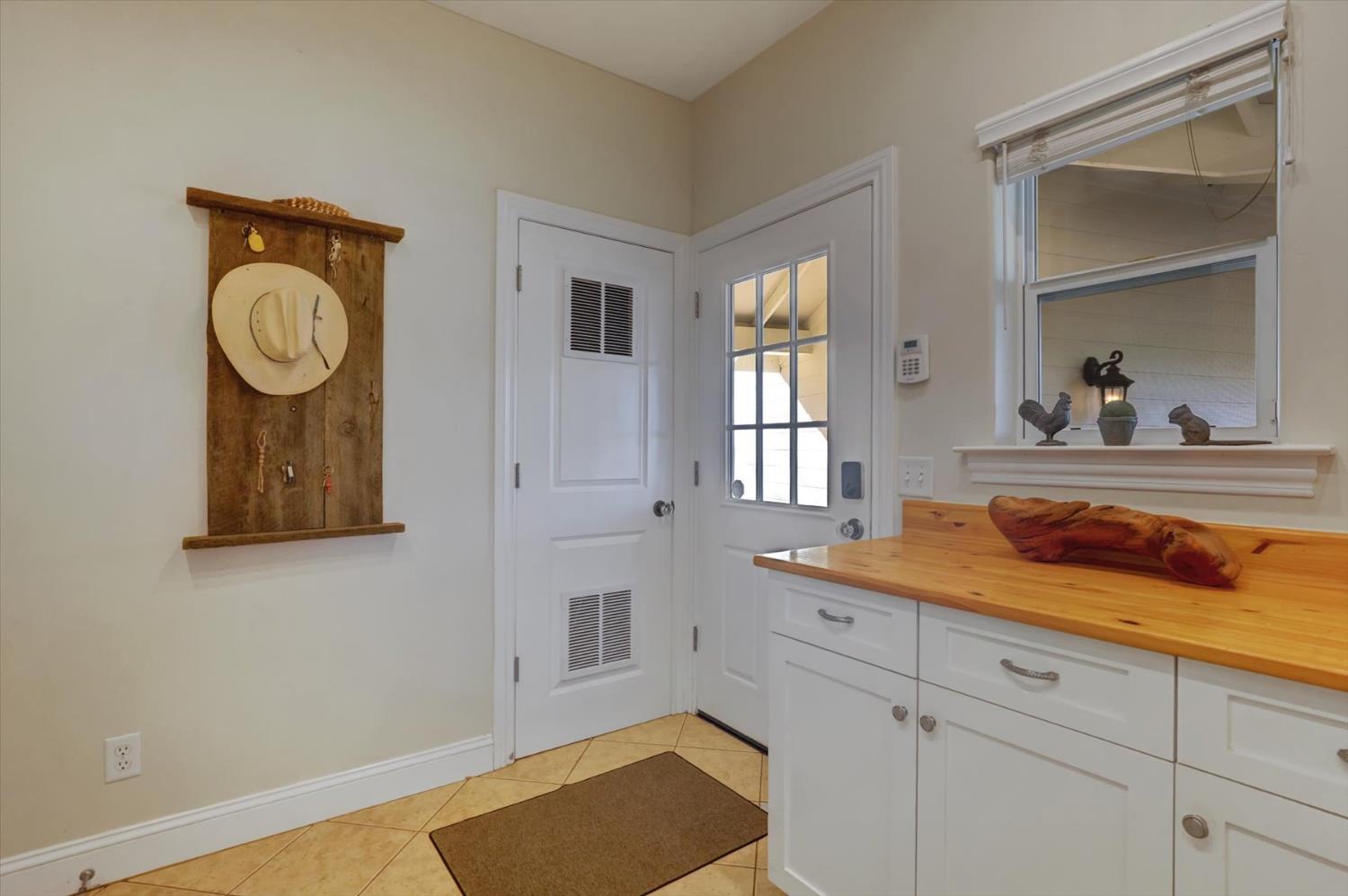 12597 Wolf Road Grass Valley, CA 95949 - Photo 36 of 88