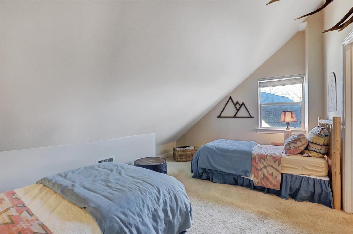 12597 Wolf Road Grass Valley, CA 95949 - Photo 41 of 88