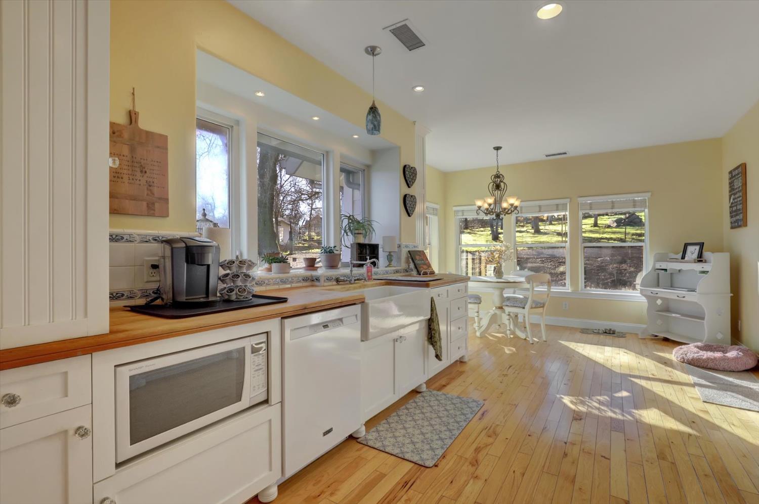 12597 Wolf Road Grass Valley, CA 95949 - Photo 8 of 88