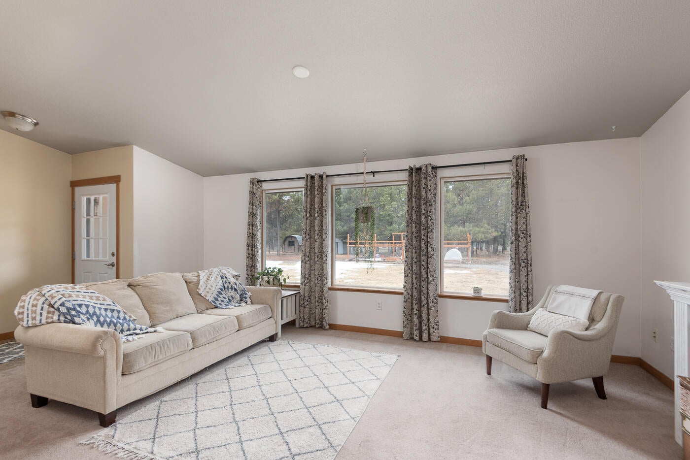 17833 Grimm Road Bend, OR 97707 - Photo 5 of 30 Grimm_Berg-2