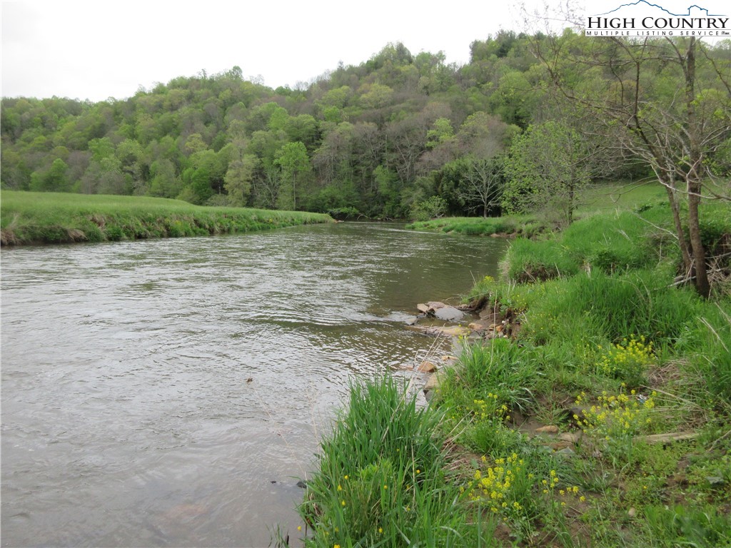 887 Todd Railroad Grade Road Boone, NC 28607 - Photo 12 of 34 Gallery Image 12