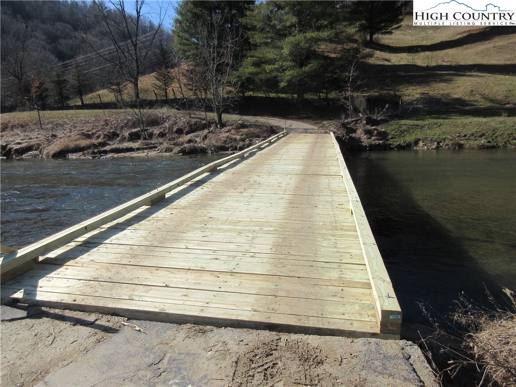 887 Todd Railroad Grade Road Boone, NC 28607 - Photo 2 of 34 Gallery Image 2
