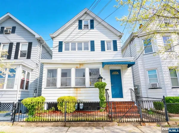 $575,000 | 10 Lake Avenue, Clifton, NJ 07011