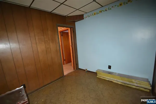 $575,000 | 10 Lake Avenue, Clifton, NJ 07011
