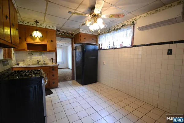 $575,000 | 10 Lake Avenue, Clifton, NJ 07011