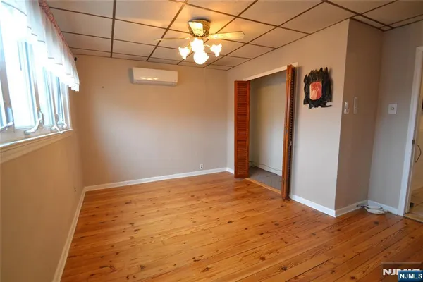 $575,000 | 10 Lake Avenue, Clifton, NJ 07011