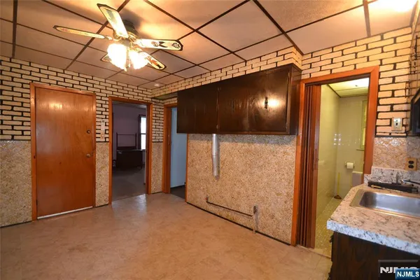 $575,000 | 10 Lake Avenue, Clifton, NJ 07011