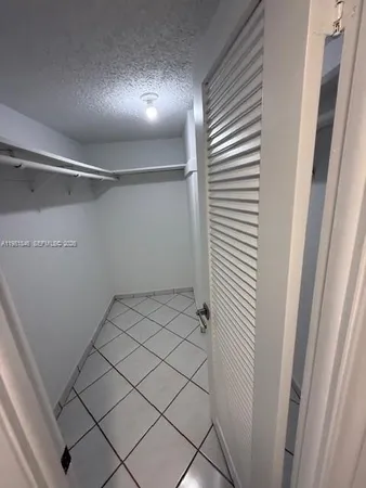$2,350 | 5750 Collins Avenue, Unit 3K, Miami Beach, FL 33140
