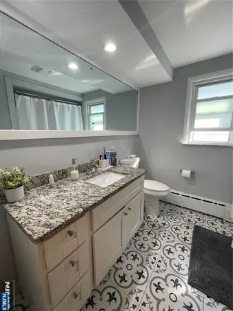 $2,200 | 16 Reservoir Avenue, Unit 2, Wallington, NJ 07057