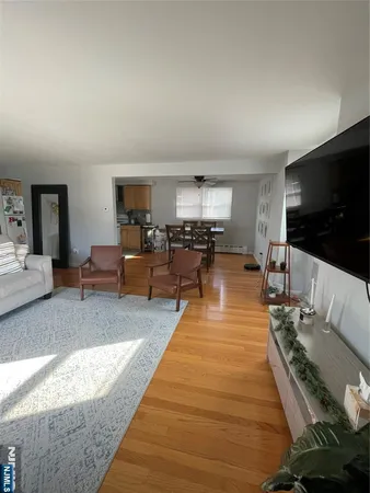 $2,200 | 16 Reservoir Avenue, Unit 2, Wallington, NJ 07057