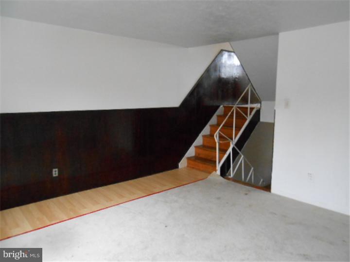 946 Andover Road Lansdale, PA 19446 - Photo 3 of 16 Gallery Image 3