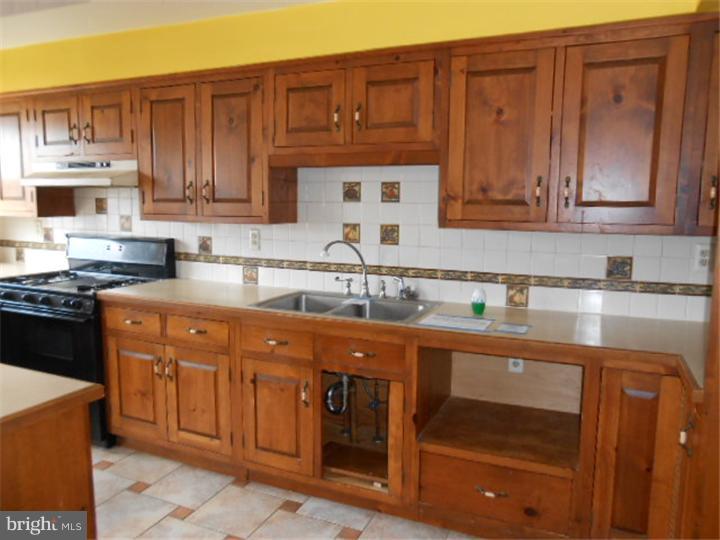 946 Andover Road Lansdale, PA 19446 - Photo 6 of 16 Gallery Image 6