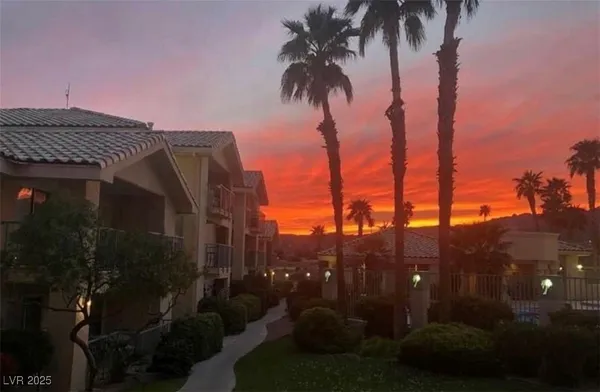 $170,000 | 3550 Bay Sands Drive, Unit 1084, Laughlin, NV 89029