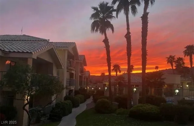 $170,000 | 3550 Bay Sands Drive, Unit 1084, Laughlin, NV 89029