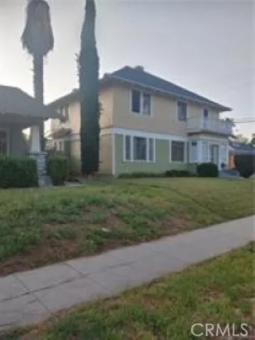 $4,000 | 3857 Pine Street, Riverside, CA 92501