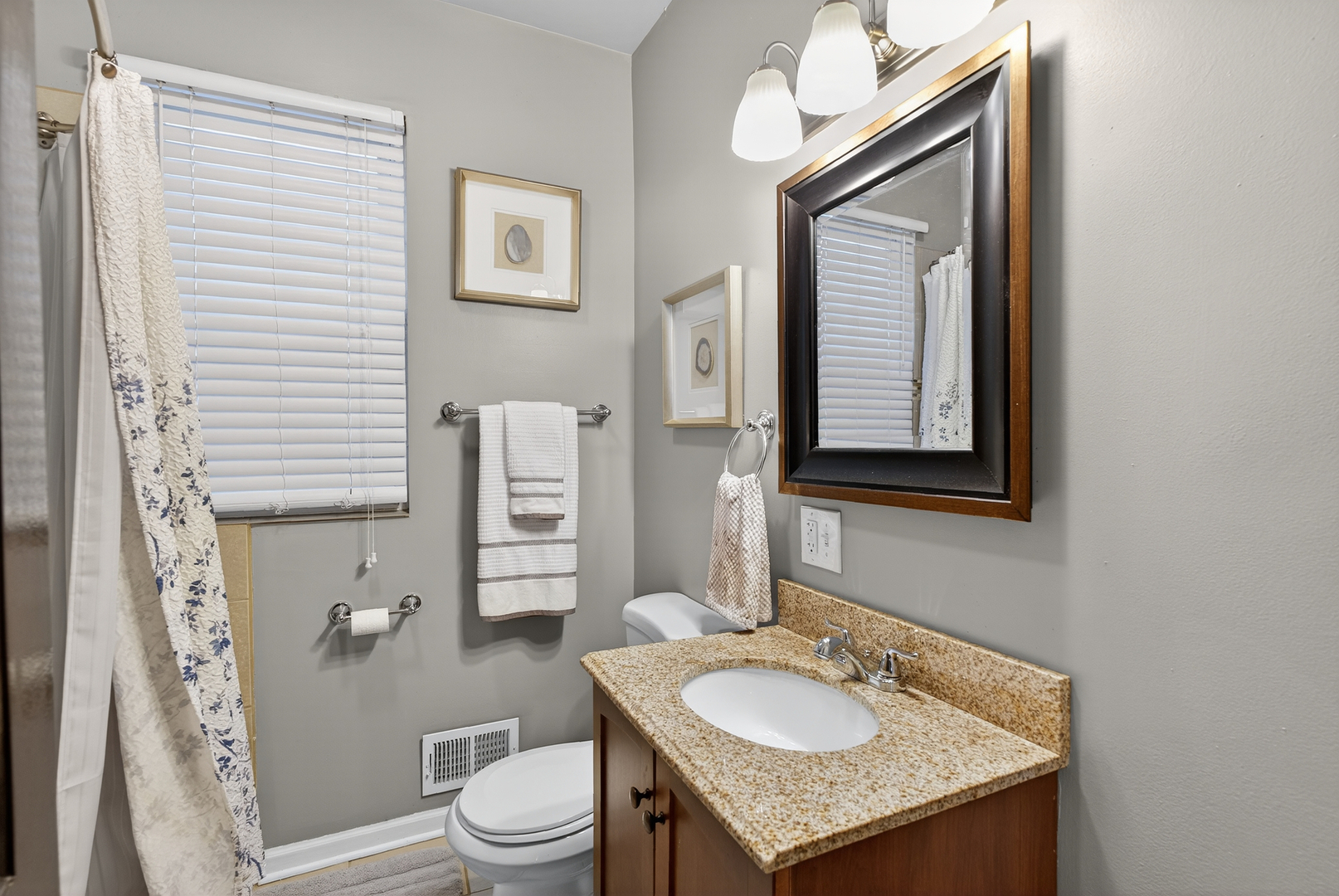 4615 West Grace Street Chicago, IL 60641 - Photo 15 of 48