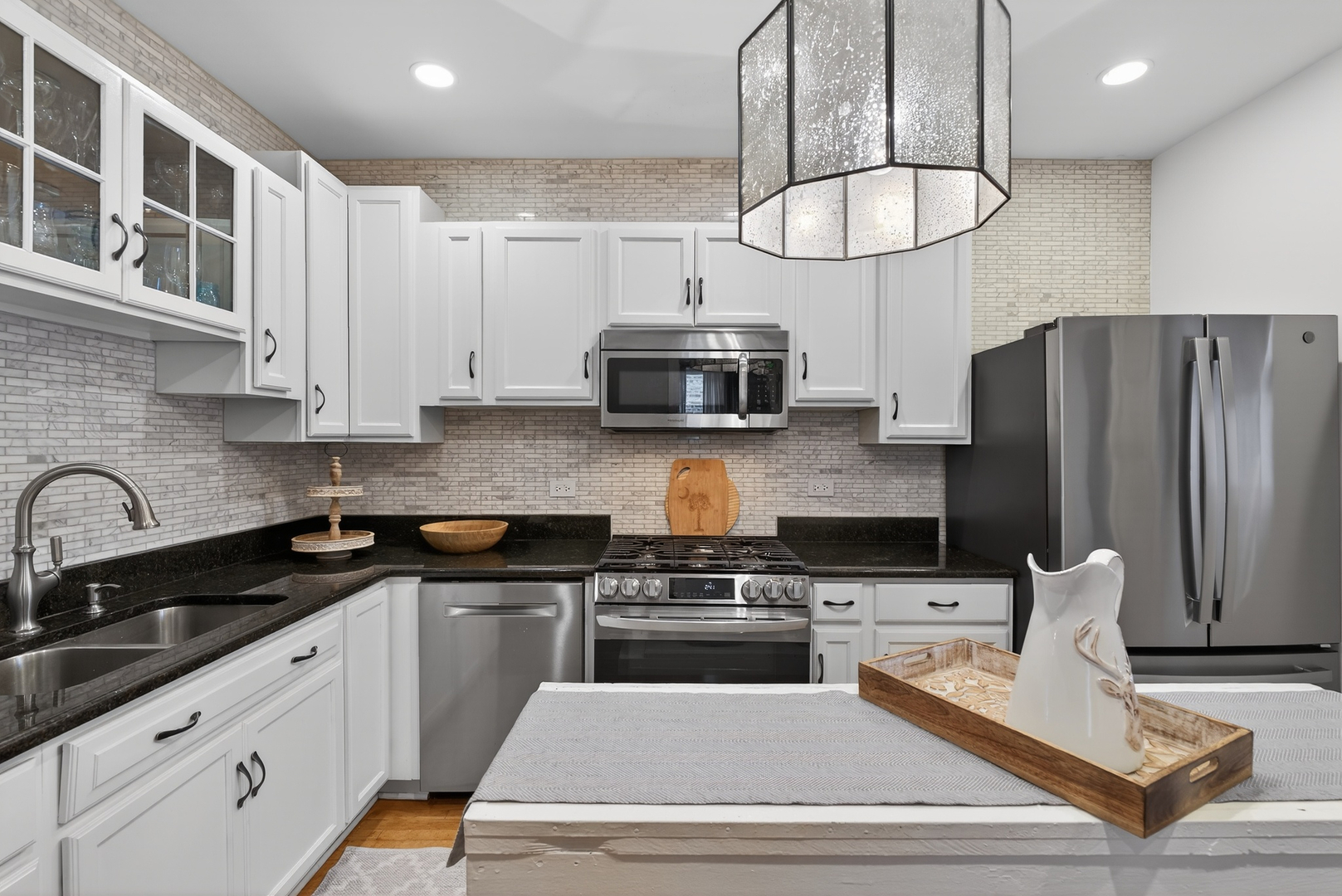 4615 West Grace Street Chicago, IL 60641 - Photo 16 of 48