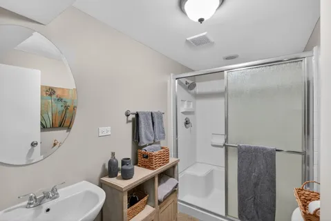 $600,000 | 4615 West Grace Street, Chicago, IL 60641