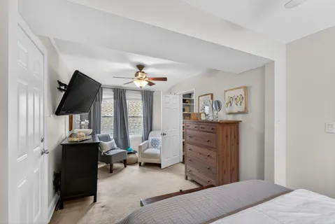 $600,000 | 4615 West Grace Street, Chicago, IL 60641