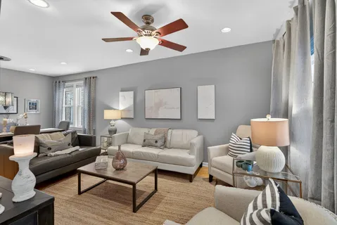 $600,000 | 4615 West Grace Street, Chicago, IL 60641