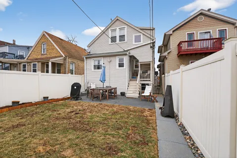 $600,000 | 4615 West Grace Street, Chicago, IL 60641