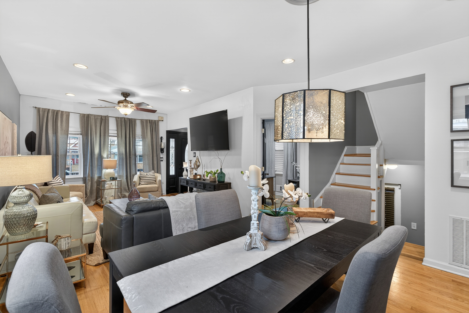 4615 West Grace Street Chicago, IL 60641 - Photo 8 of 48