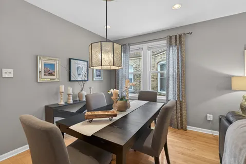 $600,000 | 4615 West Grace Street, Chicago, IL 60641