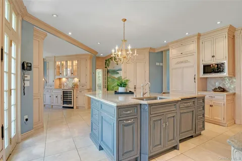 $2,778,000 | 247 Pelhamdale Avenue, Pelham, NY 10803